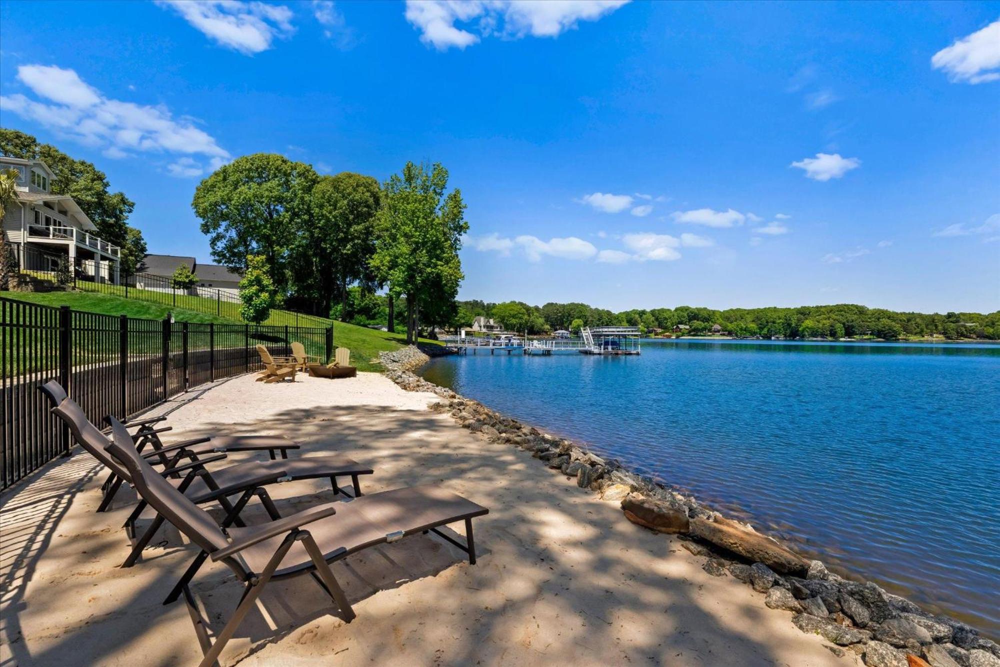 Hogan Crest Villa Mooresville Luaran gambar